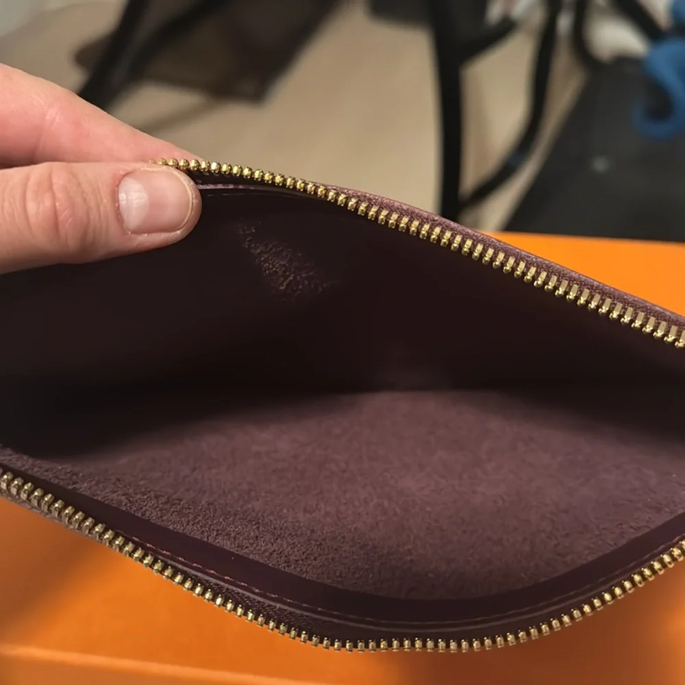 Cuyana leather purse clutch - Picture 5 of 5